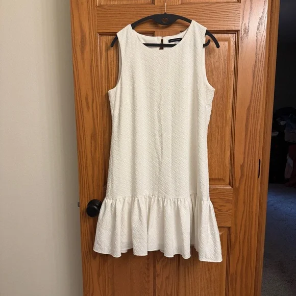 Tommy Hilfiger White Textured Dress - Picture 2 of 5